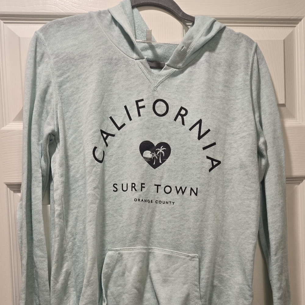 Womens Long Sleeve Shirt. No String For Hood. Very Lightweight
